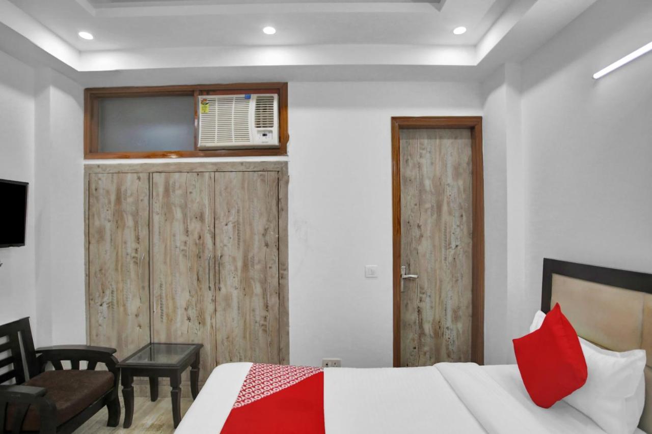 Oyo 82100 Golden Residency Noida Exteriér fotografie