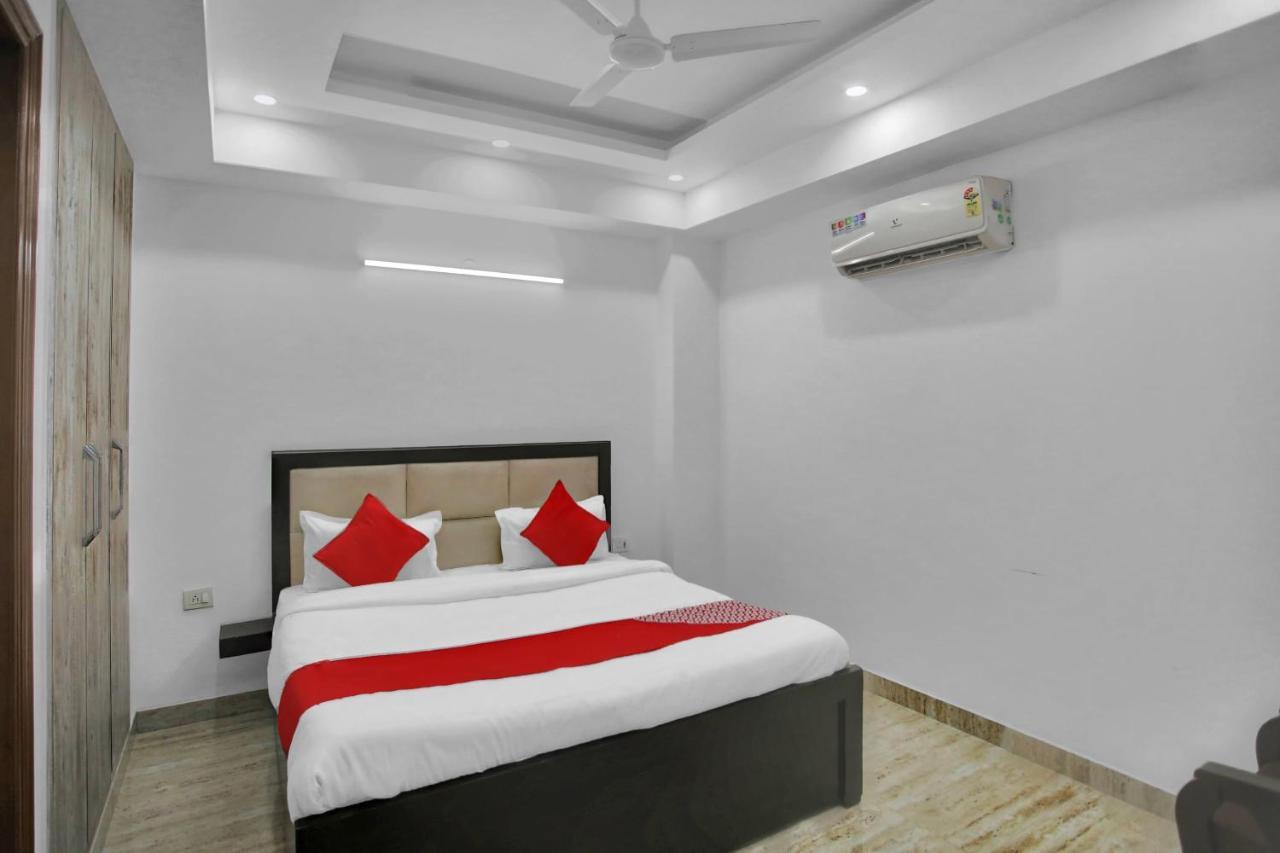 Oyo 82100 Golden Residency Noida Exteriér fotografie