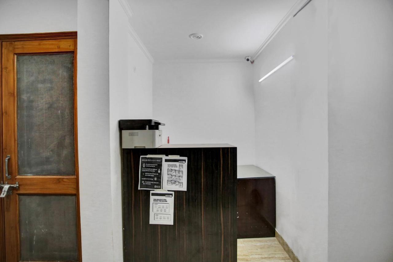 Oyo 82100 Golden Residency Noida Exteriér fotografie