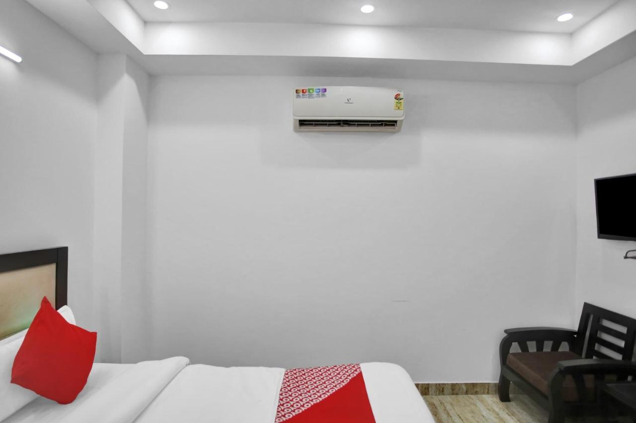 Oyo 82100 Golden Residency Noida Exteriér fotografie