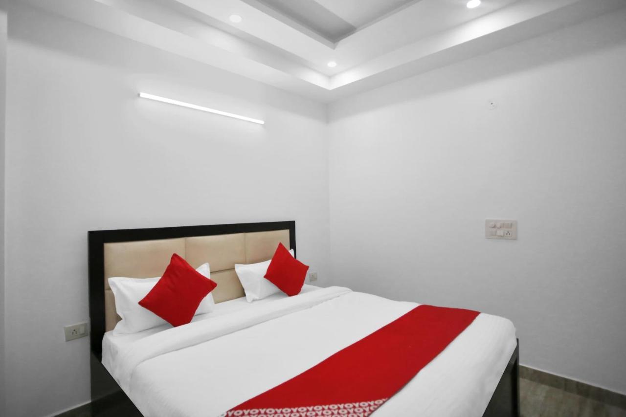 Oyo 82100 Golden Residency Noida Exteriér fotografie
