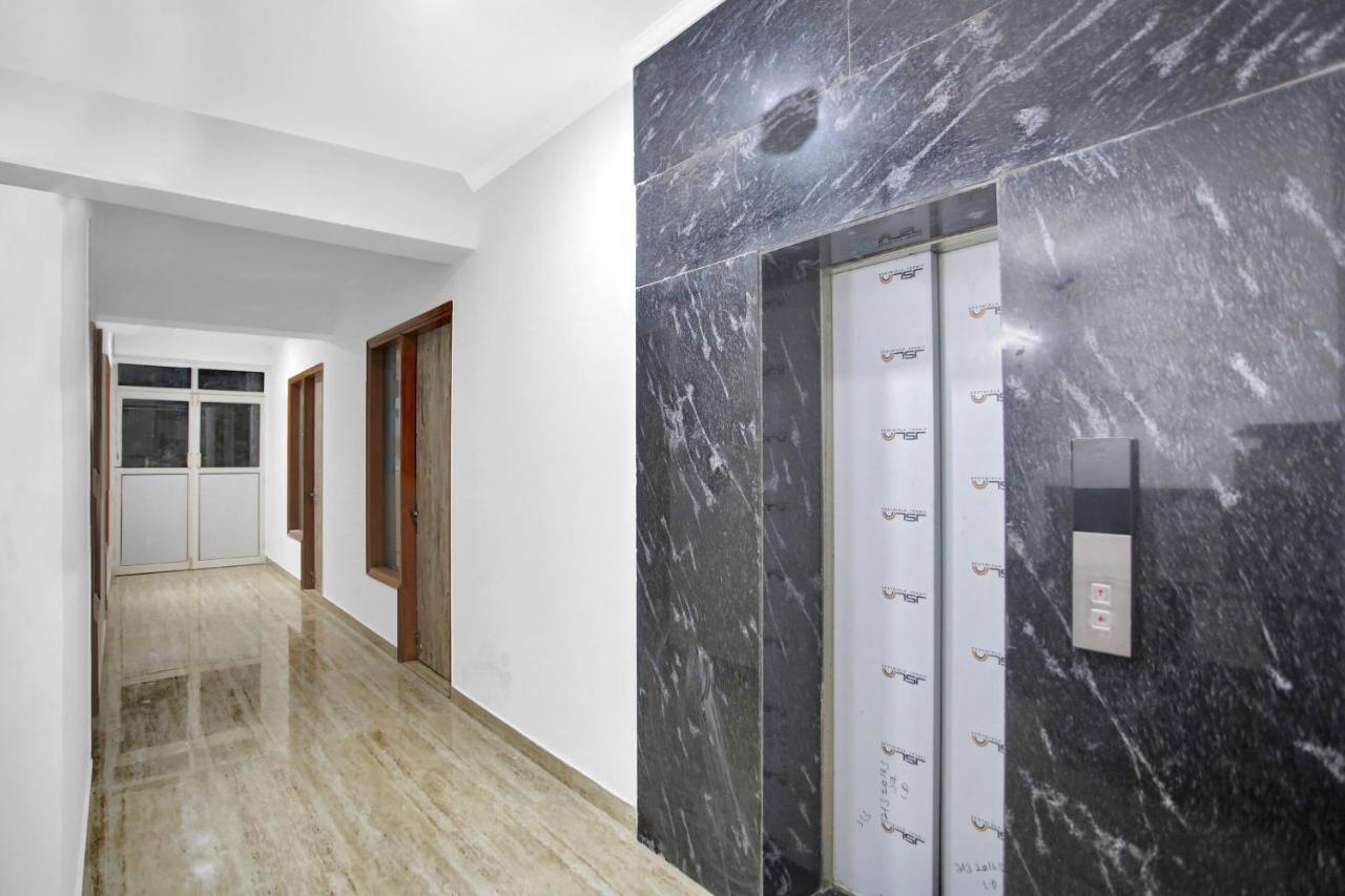 Oyo 82100 Golden Residency Noida Exteriér fotografie